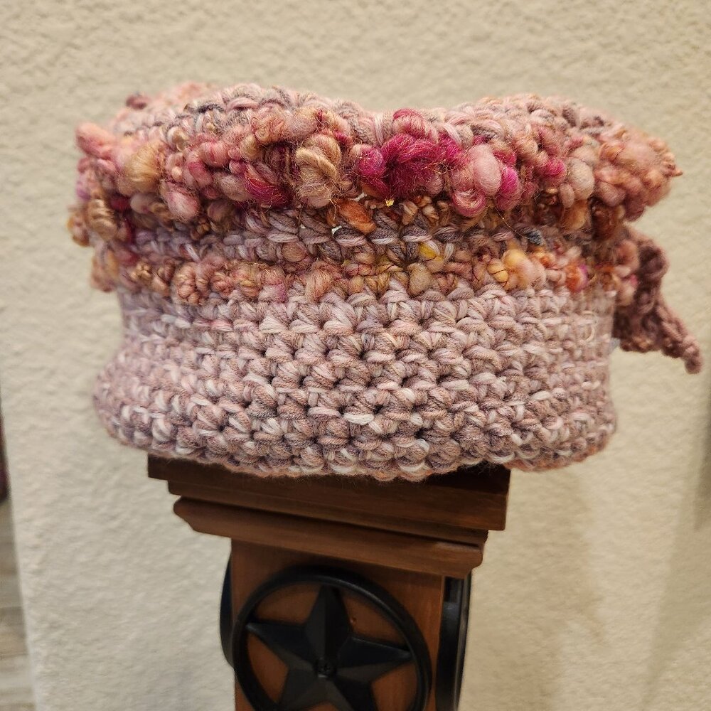 New basket, handmade free form crocheted with soft fibers. Aprox size 8x6.